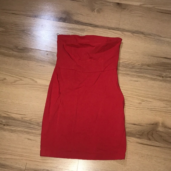 Dresses & Skirts - Red strapless dress size large